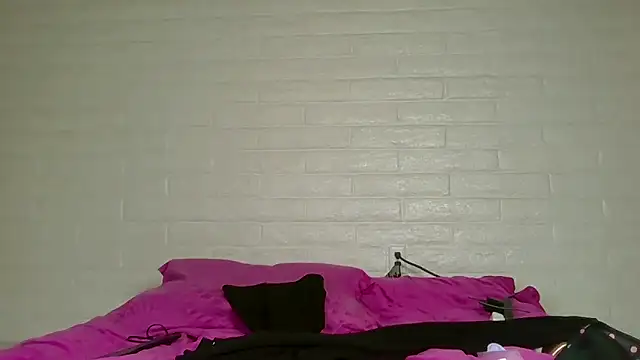 Snapshot of nikkibae33 chatting on March 4, 2026, 4:31 am nikkibae33 online show from March 4, 2026, 4:31 am