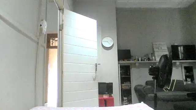 DustyLucy02 online show from May 13, 2026, 8:10 am