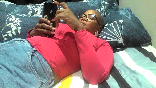 DustyLucy02 online show from May 11, 2026, 4:04 pm