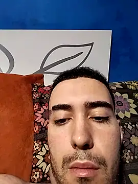 Snapshot of adrihgz chatting on November 9, 2025, 9:24 am adrihgz online show from November 9, 2025, 9:24 am