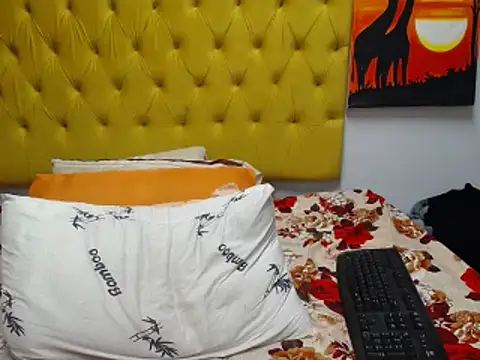 JuiceLips88 online show from June 24, 2026, 3:21 pm
