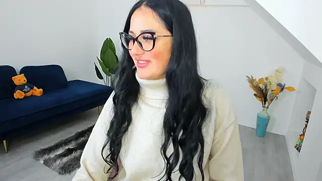 AnyaEvy online show from February 19, 2026, 5:48 am