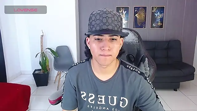 jeipyhot 21  online show from November 8, 2025, 8:12 pm