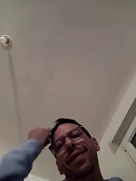 Snapshot of Olifesse chatting on November 7, 2025, 11:30 pm Olifesse online show from November 7, 2025, 11:30 pm