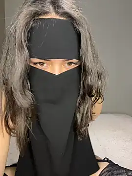 Snapshot of dinaaarich11 chatting on March 28, 2026, 9:05 pm dinaaarich11 online show from March 28, 2026, 9:05 pm