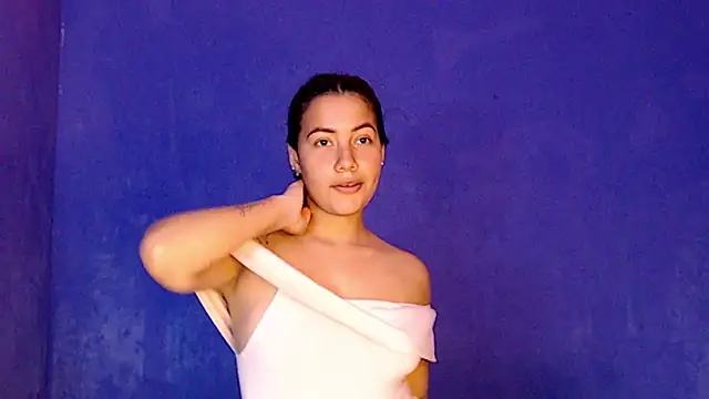 Snapshot of Patris204 chatting on November 19, 2025, 2:17 pm Patris204 online show from November 19, 2025, 2:17 pm