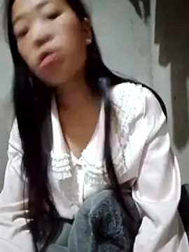 Snapshot of Yumiik2kk chatting on November 15, 2025, 9:52 pm Yumiik2kk online show from November 15, 2025, 9:52 pm