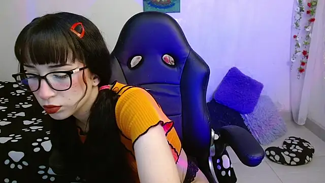 violetasweettt online show from November 11, 2025, 12:27 am