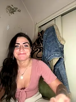 ValayaNoire online show from December 14, 2025, 11:27 am