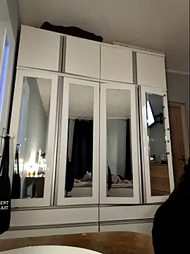 MILENAtranss online show from November 11, 2025, 9:31 pm