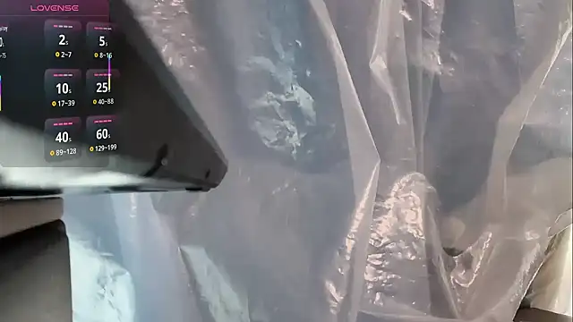 Snapshot of WXQMM chatting on January 14, 2026, 12:03 am WXQMM online show from January 14, 2026, 12:03 am