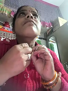 Hot suini online show from February 13, 2026, 4:18 pm