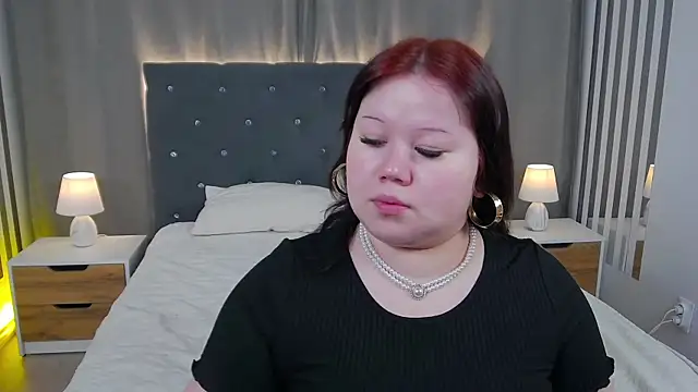 Snapshot of EvaNova_ chatting on December 20, 2025, 4:26 am EvaNova online show from December 20, 2025, 4:26 am