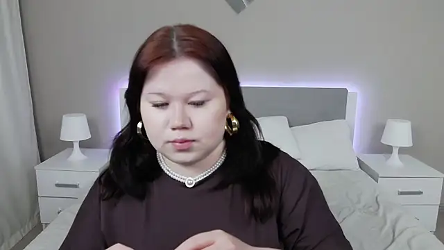 Snapshot of EvaNova_ chatting on January 10, 2026, 10:32 am EvaNova online show from January 10, 2026, 10:32 am