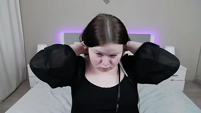 Snapshot of EvaNova_ chatting on November 21, 2025, 12:26 pm EvaNova online show from November 21, 2025, 12:26 pm