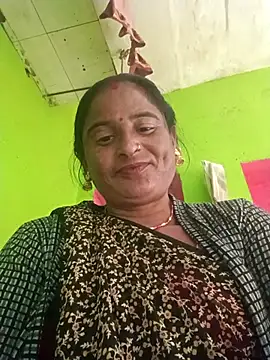 Snapshot of Quin_love143 chatting on November 23, 2025, 10:58 am Quin love143 online show from November 23, 2025, 10:58 am