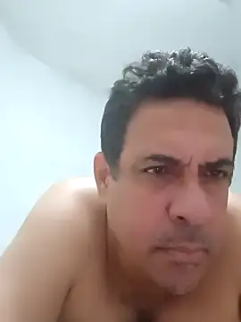 Snapshot of Lupercinio chatting on November 26, 2025, 11:38 pm Lupercinio online show from November 26, 2025, 11:38 pm