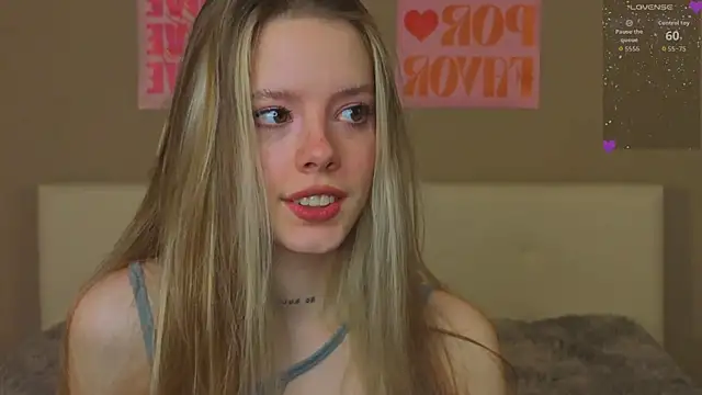 Snapshot of TiffinyMergist chatting on January 7, 2026, 5:51 pm TiffinyMergist online show from January 7, 2026, 5:51 pm