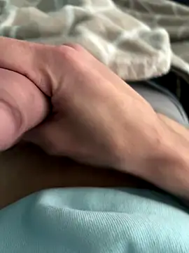 groschibre40100 online show from December 17, 2025, 1:16 pm