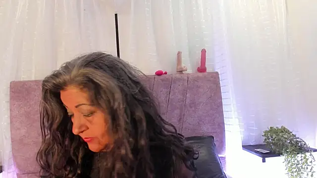 Victoriaa Anderson online show from April 8, 2026, 2:40 pm