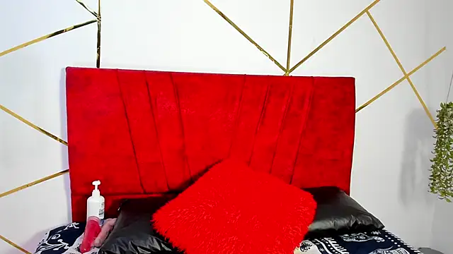 Victoriaa Anderson online show from December 19, 2025, 11:29 pm