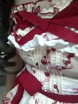 youtianmoon online show from November 16, 2025, 5:56 am