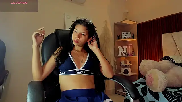 AMARA BRUNET online show from March 6, 2026, 12:44 pm