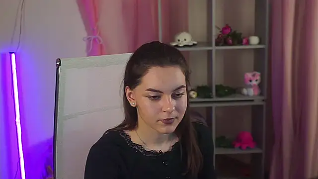 Snapshot of FrancescaCavaliere chatting on March 28, 2026, 9:32 am FrancescaCavaliere online show from March 28, 2026, 9:32 am