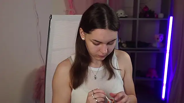 Snapshot of FrancescaCavaliere chatting on April 8, 2026, 6:37 am FrancescaCavaliere online show from April 8, 2026, 6:37 am