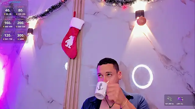 Snapshot of Aron_and_molly chatting on December 19, 2025, 12:07 pm Aron and molly online show from December 19, 2025, 12:07 pm