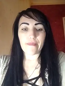 ArianaXFresh online show from November 28, 2025, 11:10 am