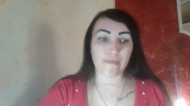 ArianaXFresh online show from November 12, 2025, 8:18 am