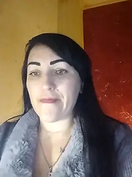 ArianaXFresh online show from December 5, 2025, 8:35 am