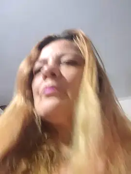 Snapshot of karlaanqui1 chatting on December 4, 2025, 5:56 pm karlaanqui1 online show from December 4, 2025, 5:56 pm