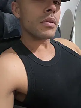 Snapshot of Naim__ chatting on November 16, 2025, 3:55 am Naim online show from November 16, 2025, 3:55 am