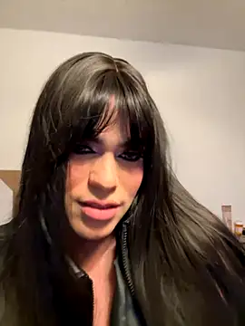 rikiisaac5 online show from November 10, 2025, 1:43 am