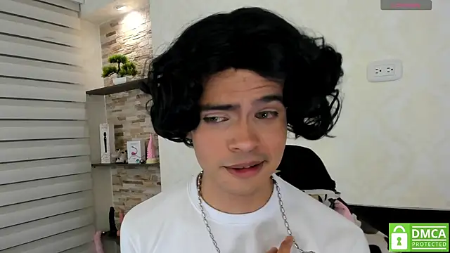 alezander8 online show from November 11, 2025, 4:51 am