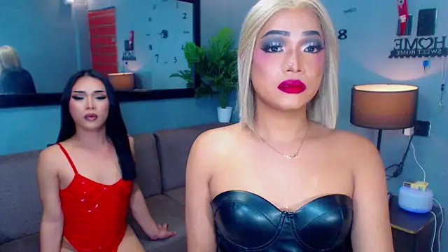 SavageSisters online show from November 9, 2025, 3:16 pm