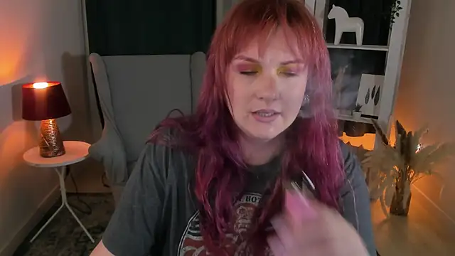 stellasunfield online show from November 11, 2025, 3:18 pm