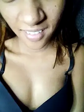 Snapshot of Your___Moonlight chatting on November 12, 2025, 11:52 pm Your Moonlight online show from November 12, 2025, 11:52 pm