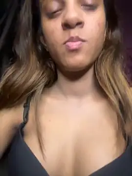 Snapshot of Your___Moonlight chatting on December 1, 2025, 9:59 pm Your Moonlight online show from December 1, 2025, 9:59 pm