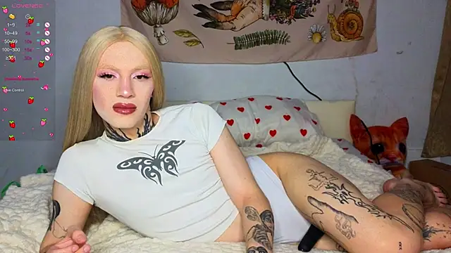 Snapshot of 1lola4ka chatting on January 15, 2026, 10:57 pm 1lola4ka online show from January 15, 2026, 10:57 pm