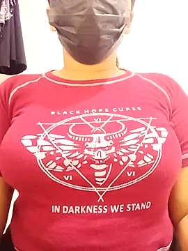 Trisha44 online show from November 14, 2025, 3:21 am