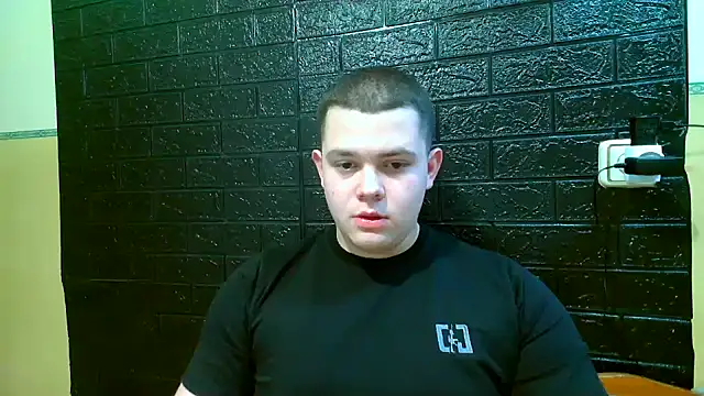 CuteButNaughty  online show from November 28, 2025, 7:36 pm