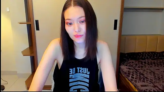 Snapshot of HopeLovely chatting on April 10, 2026, 4:25 pm HopeLovely online show from April 10, 2026, 4:25 pm