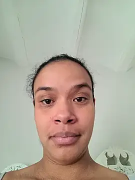 Snapshot of kyliecastell chatting on November 28, 2025, 3:34 pm kyliecastell online show from November 28, 2025, 3:34 pm