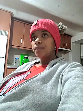 Snapshot of kyliecastell chatting on December 2, 2025, 5:47 pm kyliecastell online show from December 2, 2025, 5:47 pm