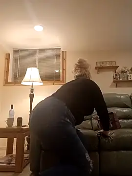 BrooklynLenore47 online show from November 11, 2025, 1:33 am