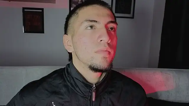 Snapshot of AresMassimoX chatting on November 25, 2025, 5:52 am AresMassimoX online show from November 25, 2025, 5:52 am