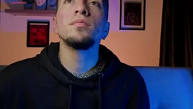 Snapshot of AresMassimoX chatting on November 15, 2025, 3:54 am AresMassimoX online show from November 15, 2025, 3:54 am